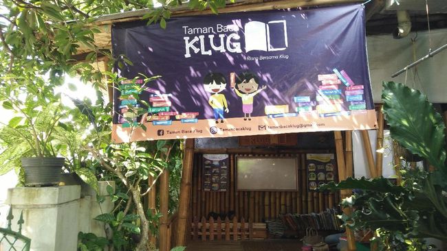 Klug, Taman Baca yang Mengenalkan Pariwisata di Purwakarta