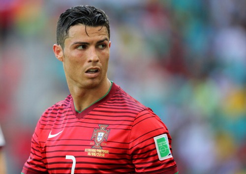Cristiano Ronaldo  Tampil dengan Gaya  Rambut  Baru Lagi