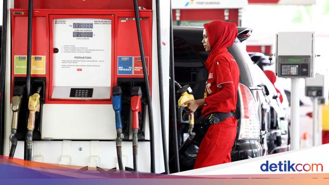 Bos Pertamina Imbau Beli BBM Pakai Nontunai Biar Nggak Antre di SPBU