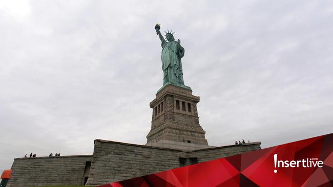 Viral Patung Liberty Roboh