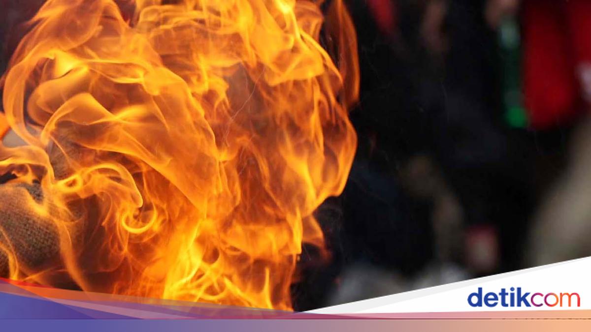 Rumah di Tanjung Barat Jaksel Kebakaran, 1 Orang Tewas
