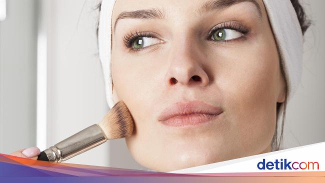 Mengenal Foundation, Produk Kosmetik Dasar dari Make Up