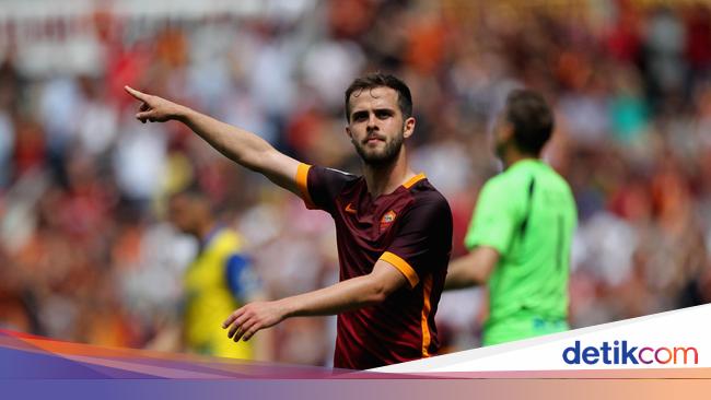 Pjanic Bertekad Raih Trofi Sebanyak Mungkin Bareng Juve