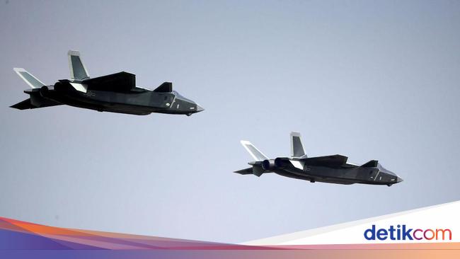 Tegang! 42 Jet Tempur-8 Kapal Perang China 'Kepung' Taiwan