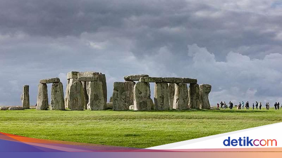 Kok Bisa, Batu Altar Stonehenge Seberat 6 Ton Pindah 700 Km Lintas Inggris?