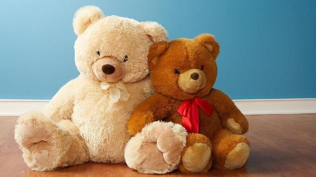 Boneka Besar di Tempat Tidur Bisa Bahayakan Anak, Bun