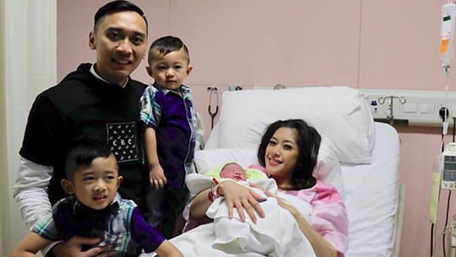 Yosh modellarning yangi porno kastinglari