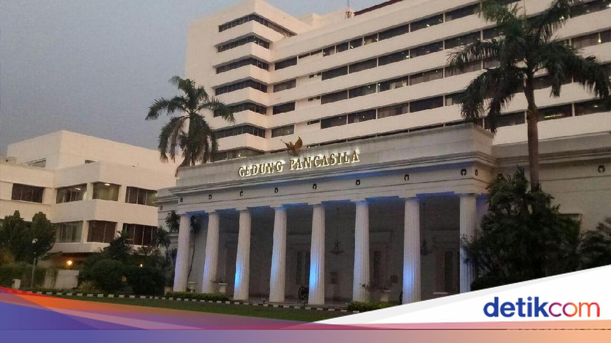 Kemlu Tegaskan Tak Ada Kebijakan Bebas Ruang Udara di Kerja Sama Pertahanan RI-AS