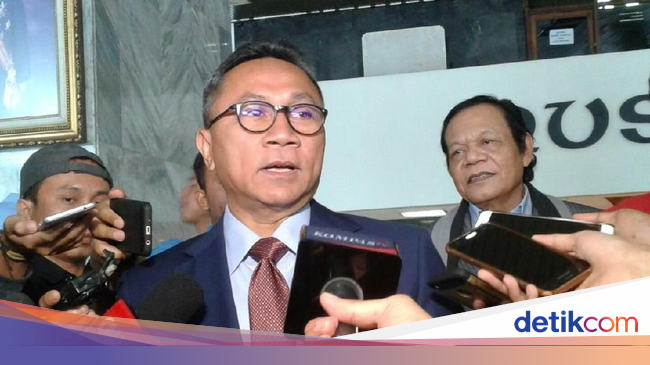 Zulkifli Hasan soal Pose 1 Jari Sri Mulyani: Dia Belum Ngerti