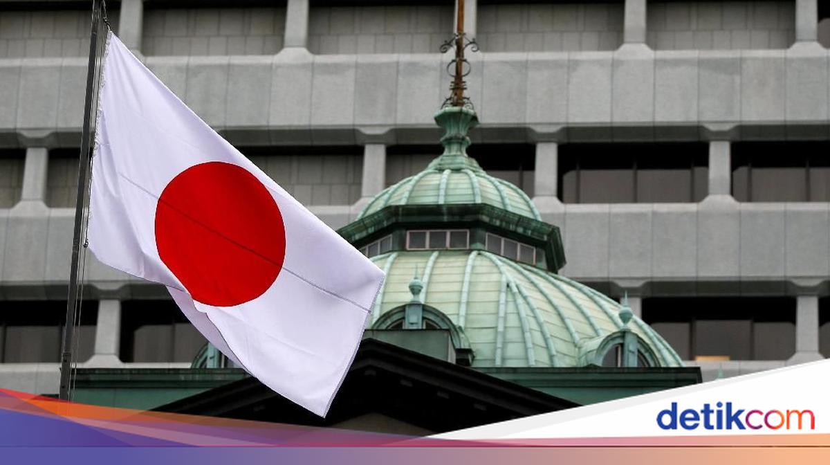 Bank Sentral Jepang Naikkan Suku Bunga Gara-gara Yen Babak Belur