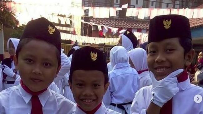 Potret Anak-anak yang Semangat Ikuti Upacara 17 Agustus 2018