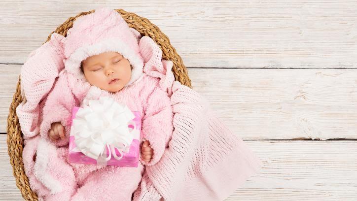 40 Nama Bayi Perempuan Cantik Berawalan Huruf R