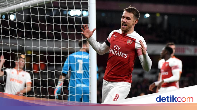 Punya Lima Gelandang Bagus, Juve Tak Butuh Ramsey