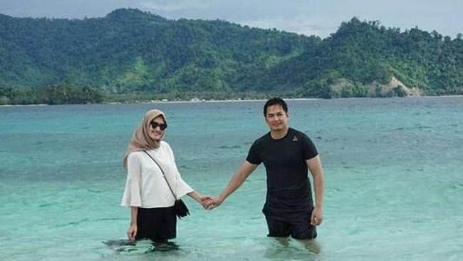  Quality  Time  Romantis  Tommy Kurniawan dan Istri