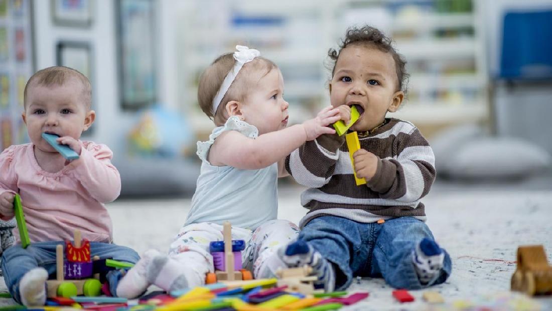 Bunda Simak Tips Pilih Mainan Anak Untuk Usia 0 3 Tahun