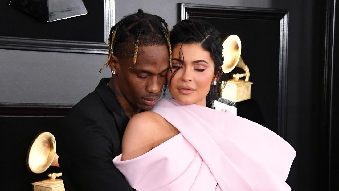 Mutusin Kylie Jenner Kenapa Travis Scott Tak Mau Menikah [ 619 x 1100 Pixel ]