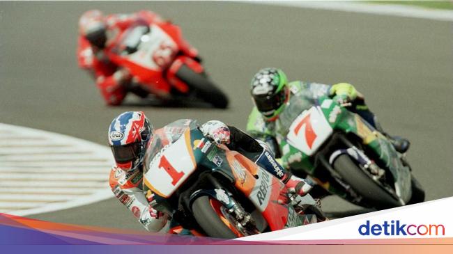 Daftar Pebalap yang Pernah Pakai Nomor Motor 1 di MotoGP, yang Berhasil Cuma Ini