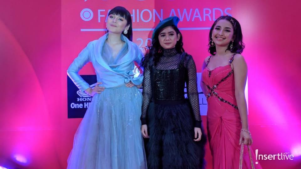 8 Gaya Keren Artis Di Red Carpet Insert Fashion Award 2019 Foto 1