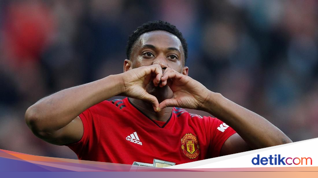 Baru Comeback dan Bikin Gol, Martial Cedera Lagi - detikSport