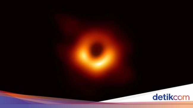 Takjub! AI Bikin Resolusi Gambar Lubang Hitam Pertama Jadi Makin Tajam