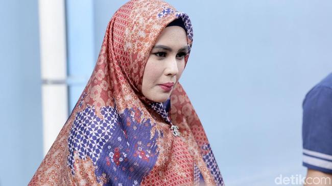 Baru Berusia 10 Hari Bayi Kartika Putri Masuk Rs Dan Disinar Biru