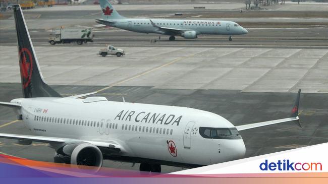 Waduh, Lagi-lagi Air Canada, Ada Penumpang Buka Pintu Pesawat