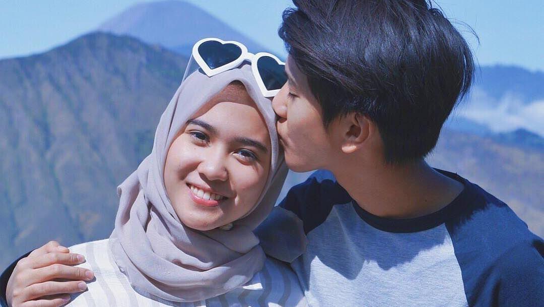 6 Potret Kompaknya Iqbaal Ramadhan Dan Sang Kakak Teh Ody Foto 2