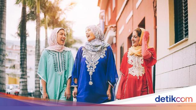 Awas Denda! Turis di Arab Saudi Tak Boleh Sembarangan Foto