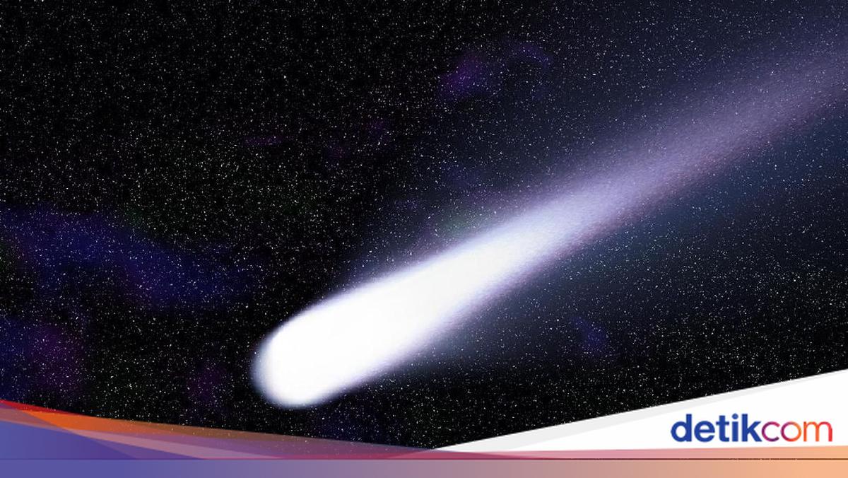 レモン彗星は2025年10月25日に通過します。観測時刻は次のとおりです。