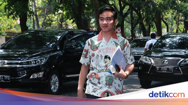 Jokowi Akan Beri Satyalancana ke 15 Kepala Daerah, Termasuk Gibran-Bobby