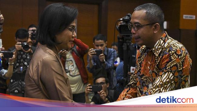 Sama-sama Punya Moge, Berapa Gaji Sri Mulyani dan Suryo Utomo?