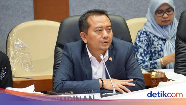 Ketum PSSI Mundur Jadi Opsi Terbaik