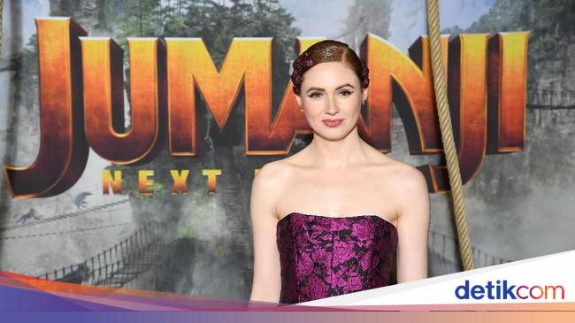 Dear James Gunn, Karen Gillan Minat Jadi Poison Ivy