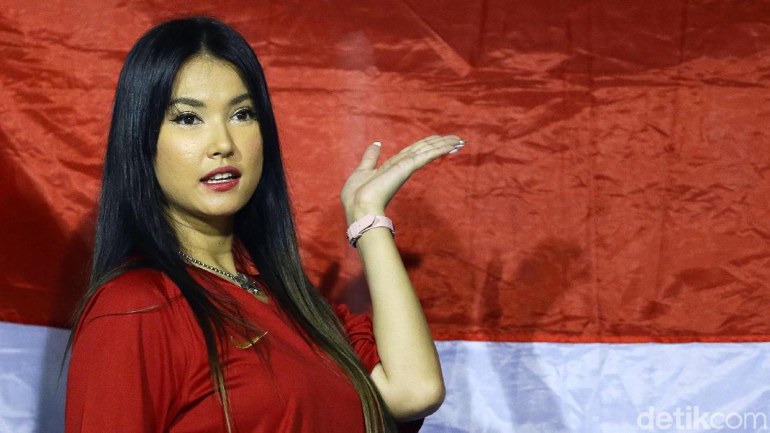 Maria ozawa mengucapkan selamat ramadhan