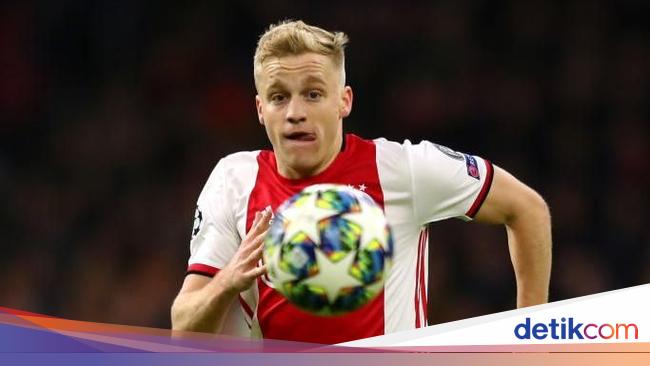 Moving to MU, Van de Beek had refused to join Tottenham