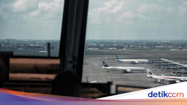 Antrean Pesawat Take Off-Landing di Soetta Panjang, Ini Biang Keroknya