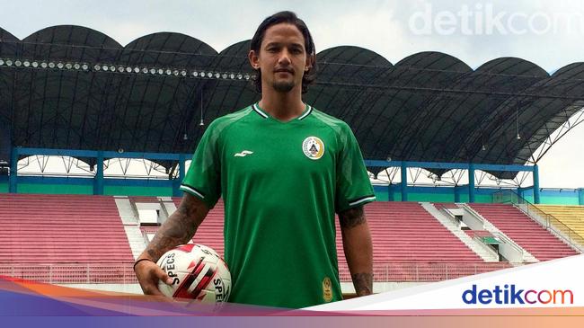 Irfan Bachdim Reveals Reasons for Ending Contract with PSS