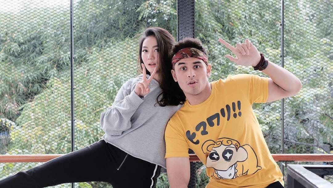 Caption Ig Foto Bareng Pacar Lucu - Celoteh Bijak