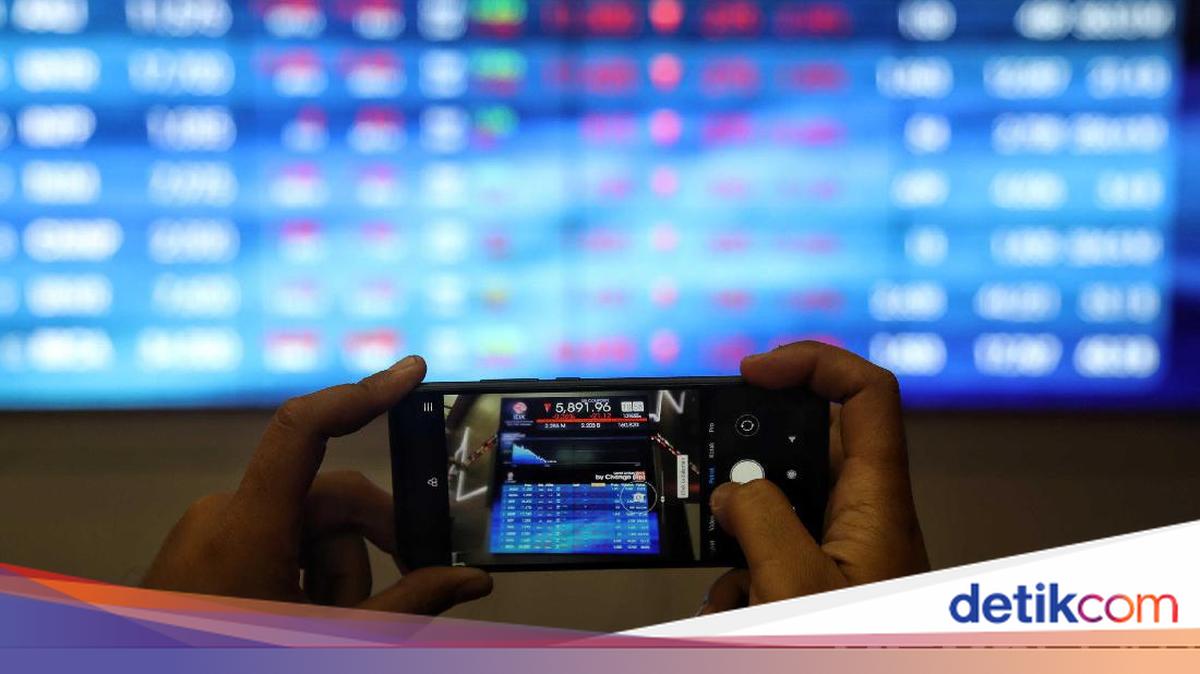 Dibuka Menguat, IHSG Langsung Dibanting ke Zona Merah