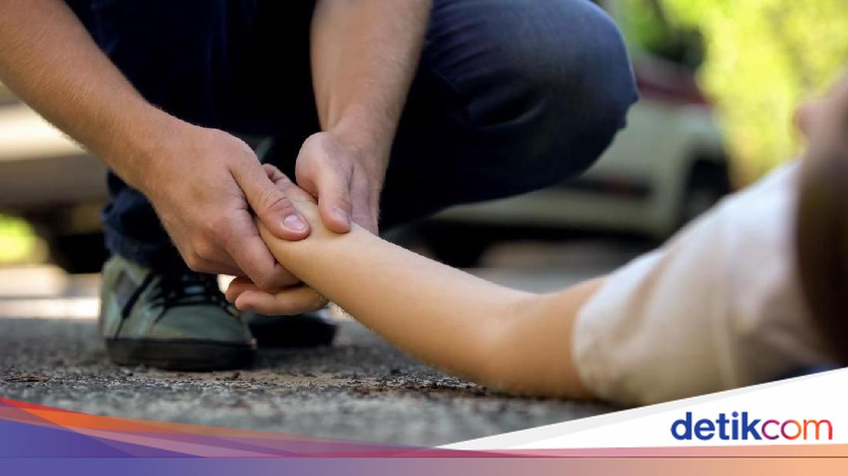 Disundul Brio lalu Tertabrak Pikap, Pemotor dan Penumpang Tewas di Bogor