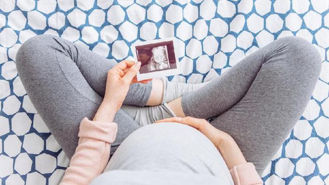 Mimpi Membunuh Orang Hamil / Mimpi makan pepes ikan emas