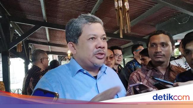 Fahri Hamzah Usul Dana Desa Ditambah, Tapi Masa Jabatan Kades 5 Tahun