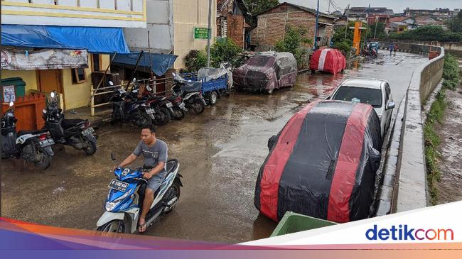 Punya Mobil Harusnya Sadar Parkir di Garasi, Bukan di Pinggir Jalan