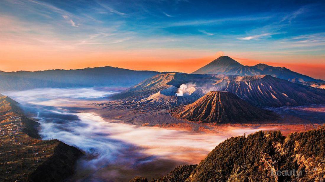 Spot Terbaik Nikmati Keindahan Sunrise Di Gunung Bromo