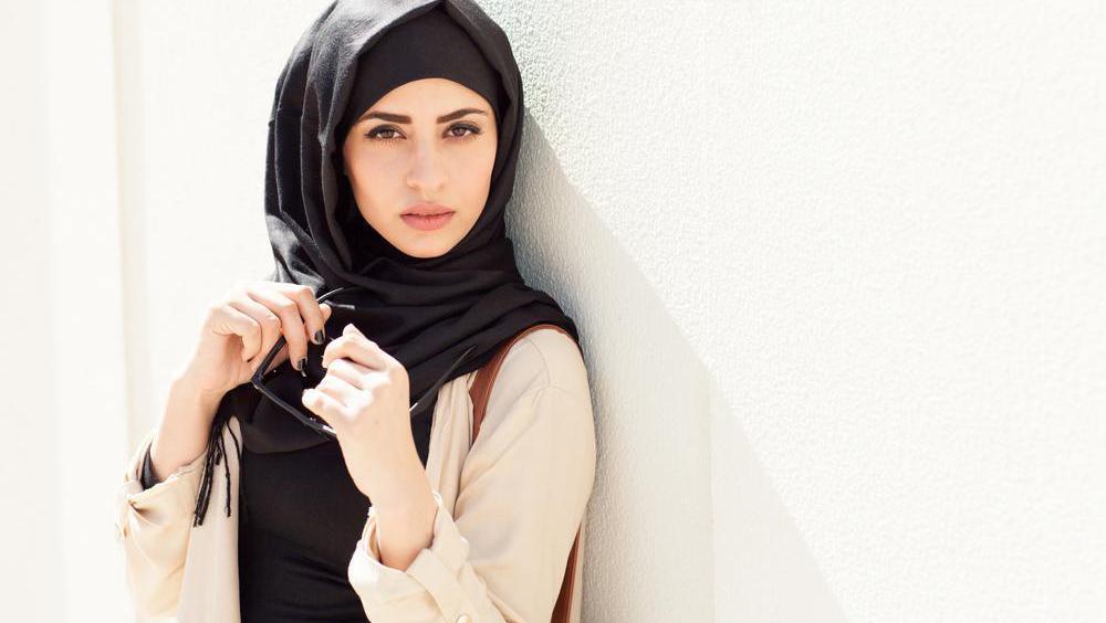 23+ Gambar Wanita Muslimah Sedih Menangis Dan Kecewa Pics