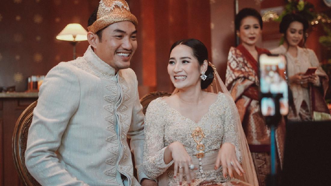 7 Foto Pernikahan Niken Anjani Berbalut Nuansa Adat Palembang Foto 1