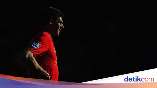 Steven Gerrard, the Premier League Hall of Fame, and the Trophy Question