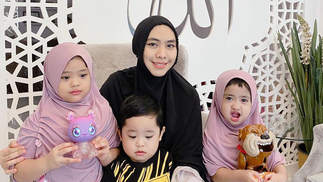 Arti Nama 3 Anak Oki Setiana Dewi Islami Dan Penuh Makna
