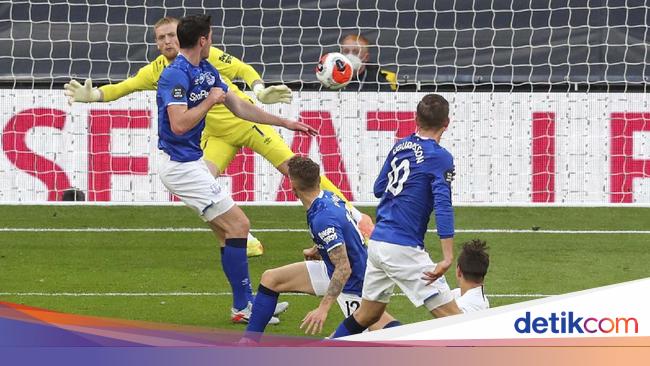 Tottenham Menang Berkat Gol Bunuh Diri Everton