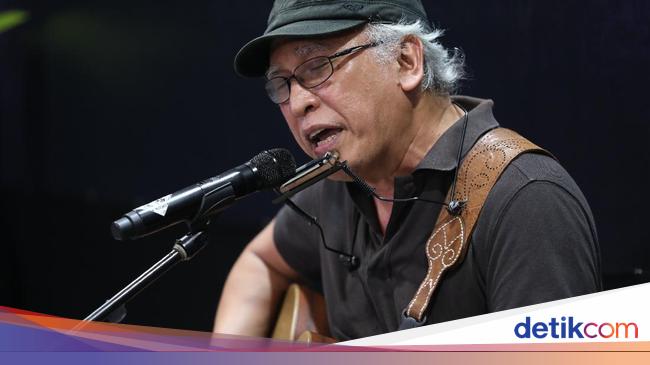 Chord Gitar Kemesraan Lagu dari Iwan Fals